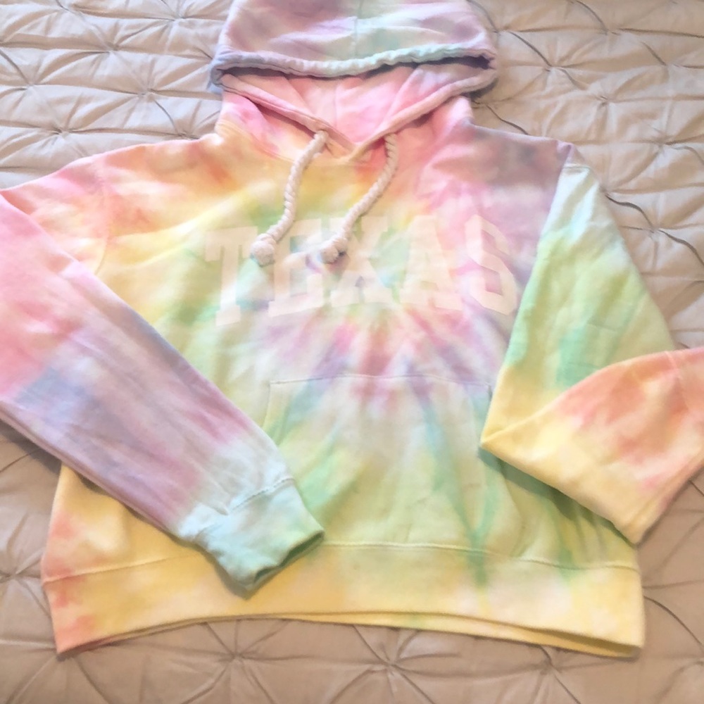 Tie dye hoodie (cropped top style)